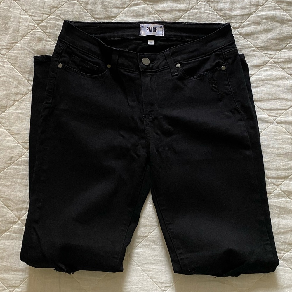 Skinny Jeans with Ripped Knees - Black